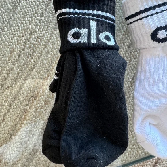 3 Pairs of ALO Yoga Women’s Trio Socks in Black, White, and Gray - Picture 6 of 6